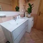 Ema * Pola