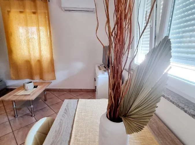 Apartment Ema