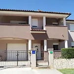 Ema Apartman Póla