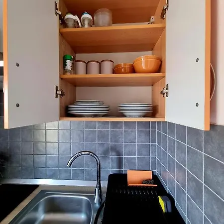 Ema Apartment *
