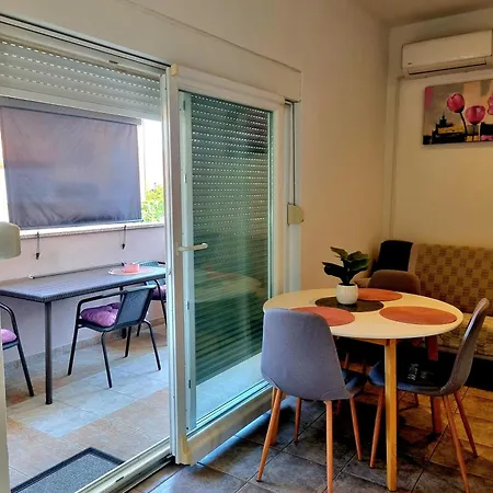 Ema Apartment