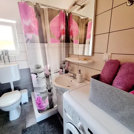 Apartment Ema *